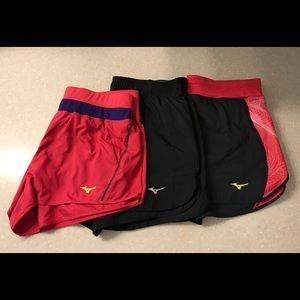Sold Mizuno women’s short set